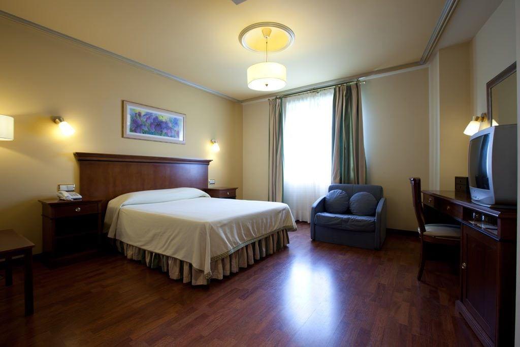 Hotel Azofra Burgo Exterior foto